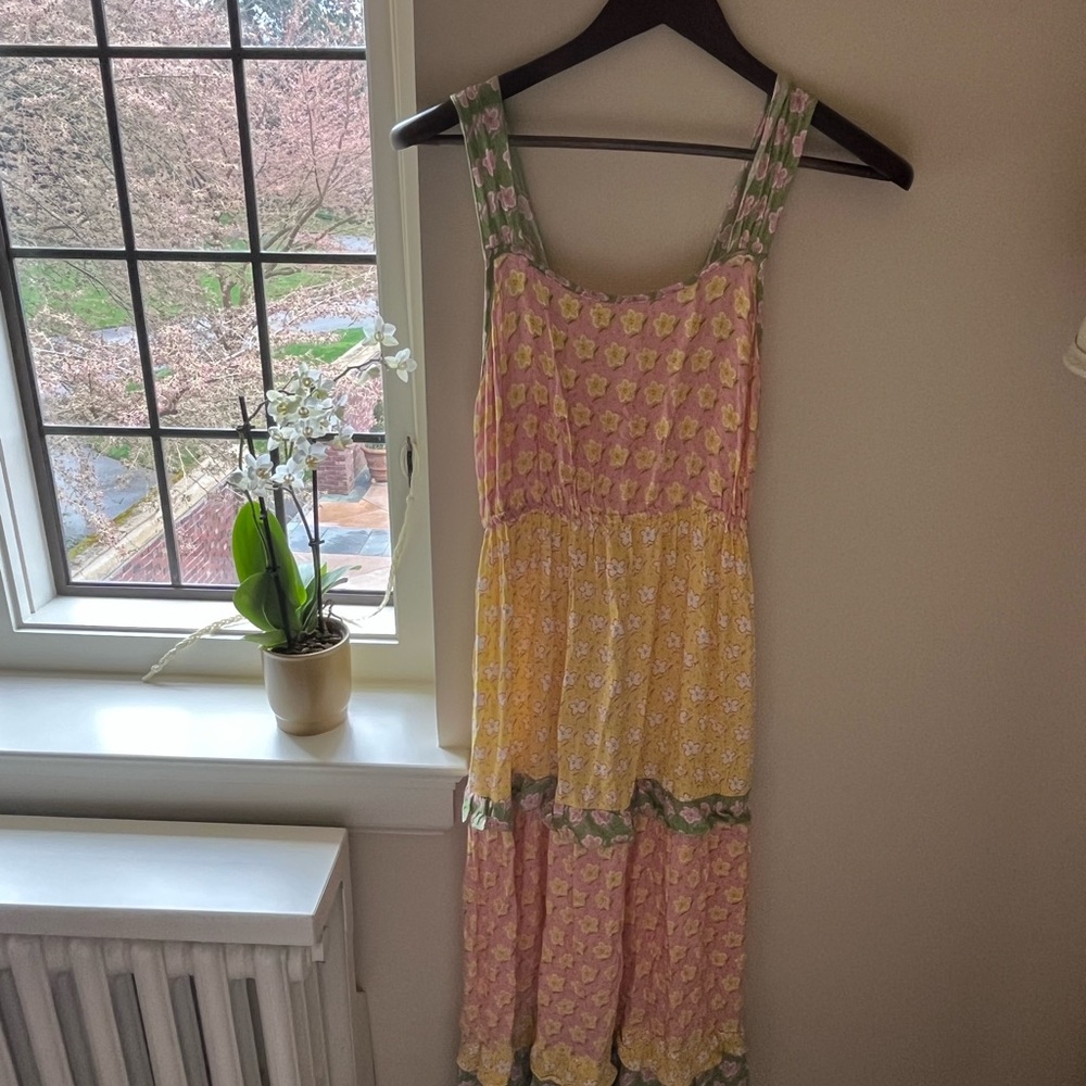Kiwi + Punch Smocked Tiered Floral Maxi Dress size small